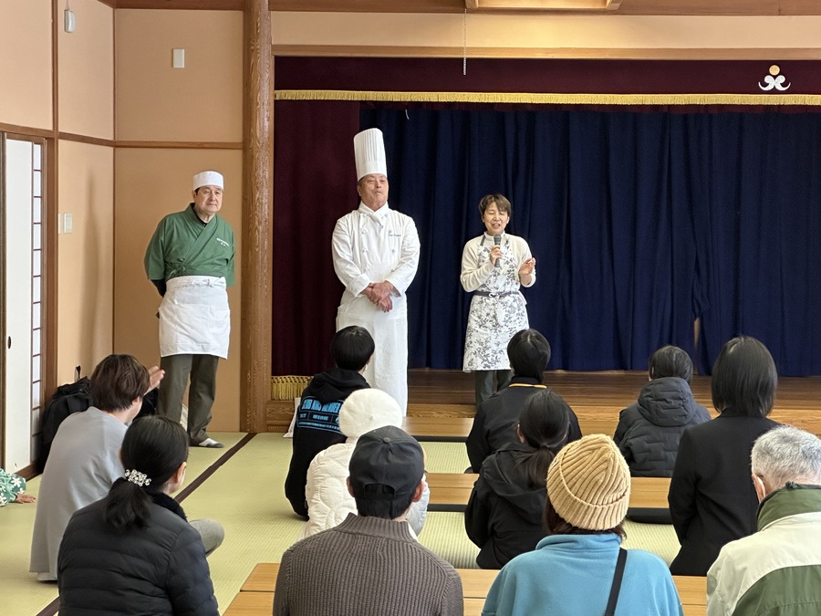 料理の指導してくれるシェフ・蕎麦打ち職人さんの紹介